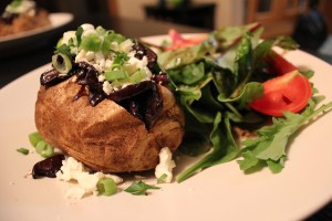 balsamic-caramelized-onion-mushroom-baked-potatoes